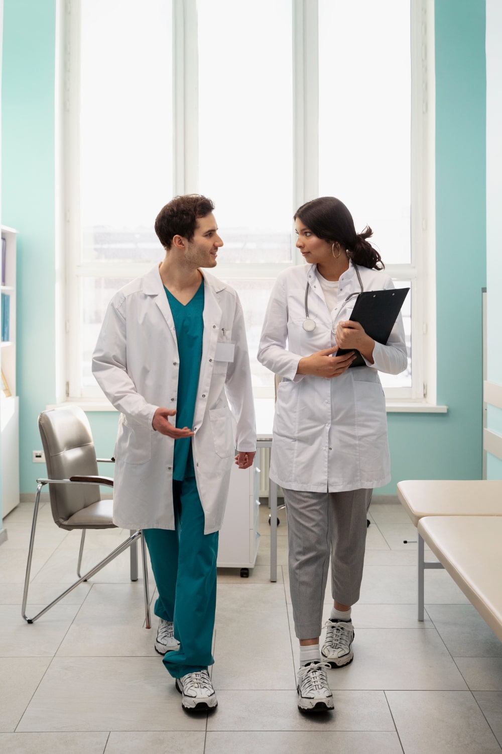 full-shot-doctors-walking-together (1)-min